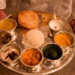 10-Minute Meals for Busy Travelers: Eat Well on the Go
