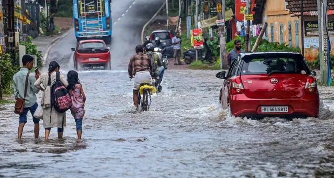 IMD issues orange alert for heavy rain in Mumbai and Chennai