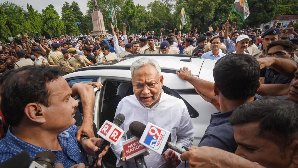 Supporters gathering outside Raj Bhavan after Nitish Kumar becomes CM.