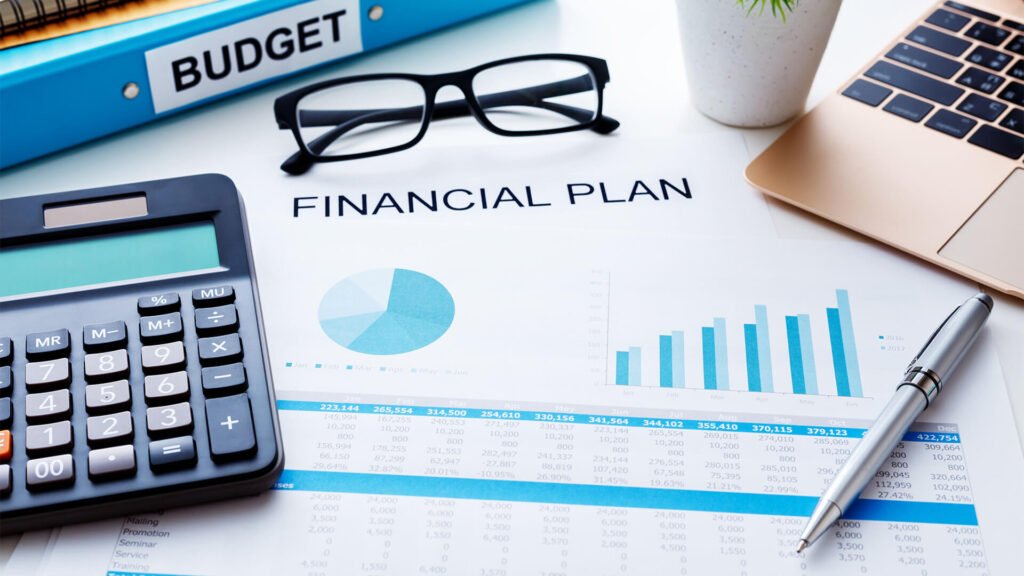Financial advisor explaining retirement planning to millennial clients.